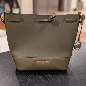 Michael Kors Bucket Bag